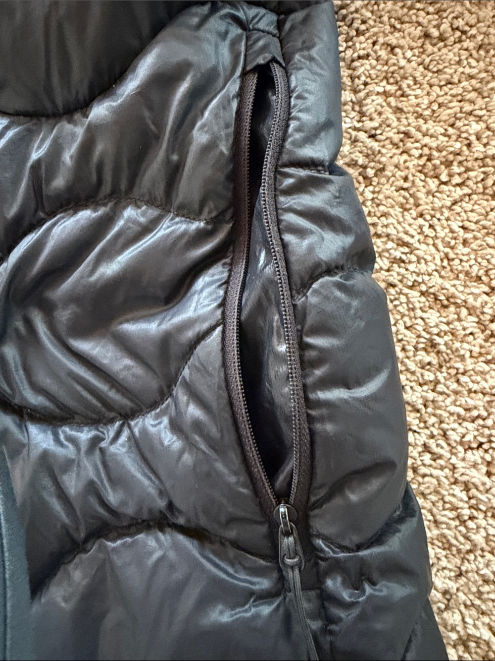 Peak Performance Helium Lightweight Jacket- Black - Picture 8 of 15